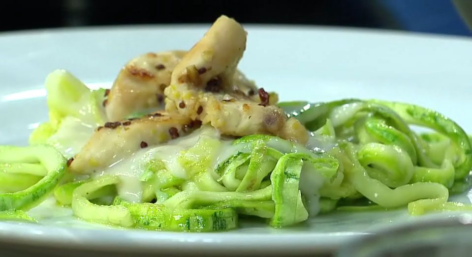 Macarrão de abobrinha com molho branco light