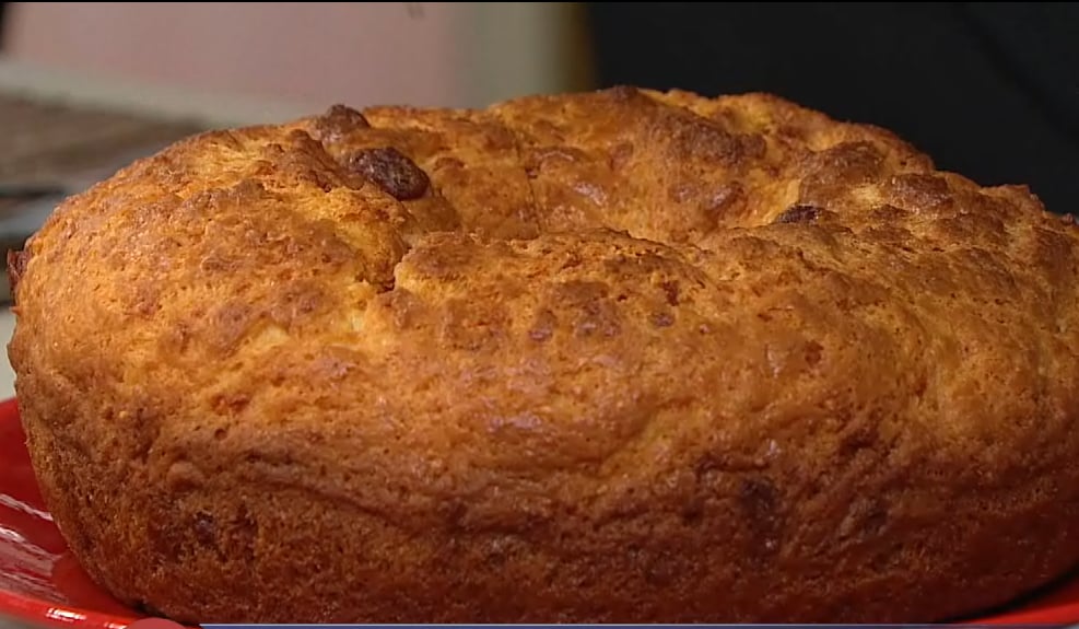 Bolo de pão de queijo do Padre Juarez