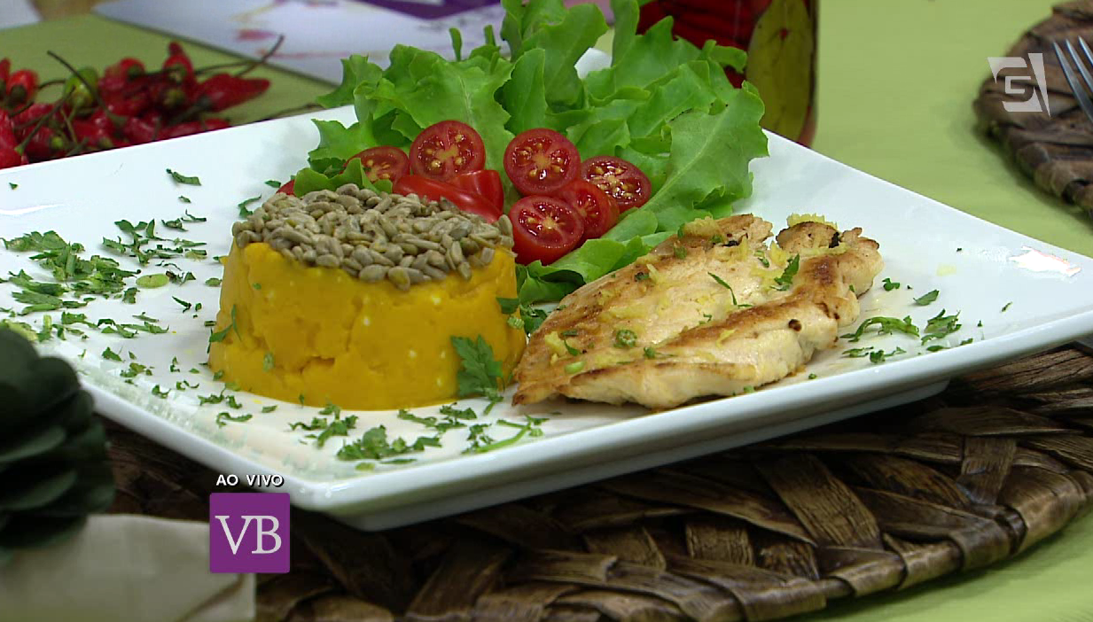 Purê de abóbora com filé de frango