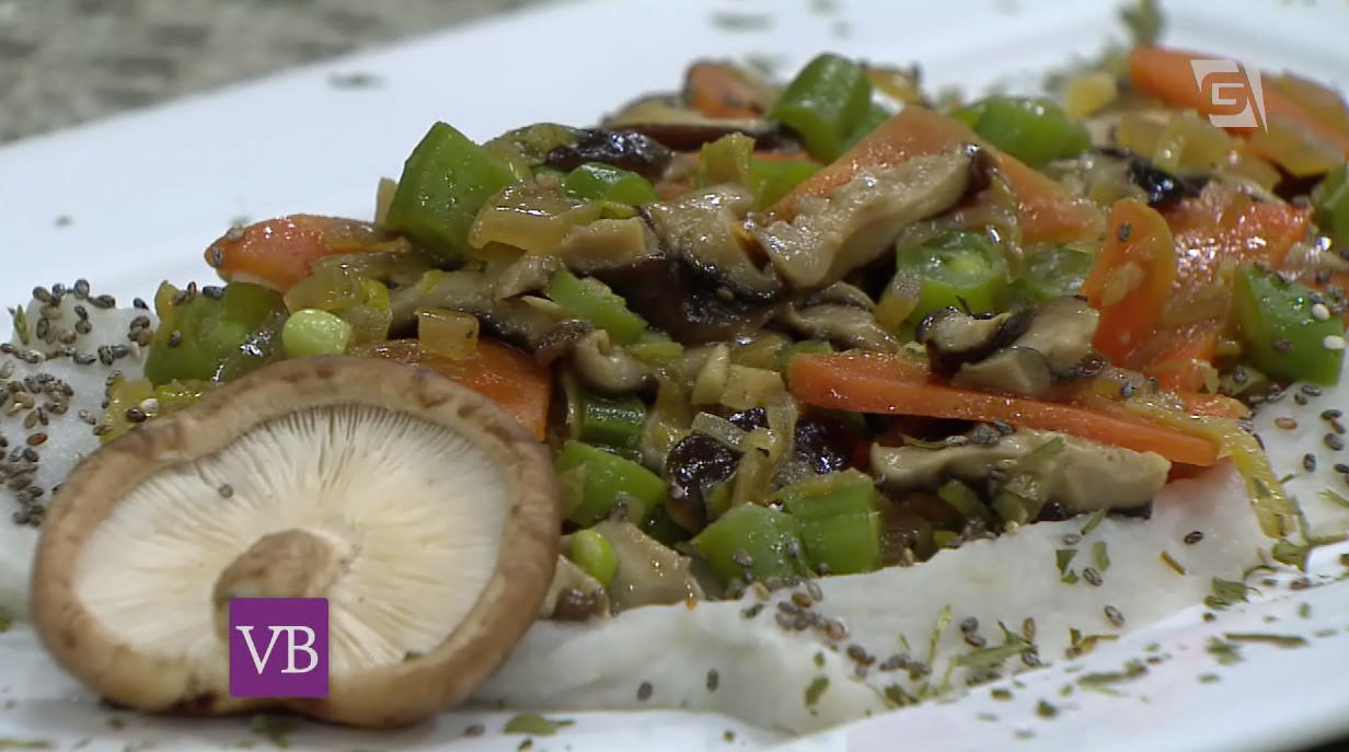 Purê de inhame com Ragu de cogumelos e vegetais