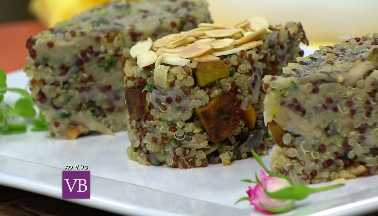 Salada de soja em grãos e tagliateli de batata