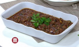 mulheres-receitas-picadinho-farofa-cenoura