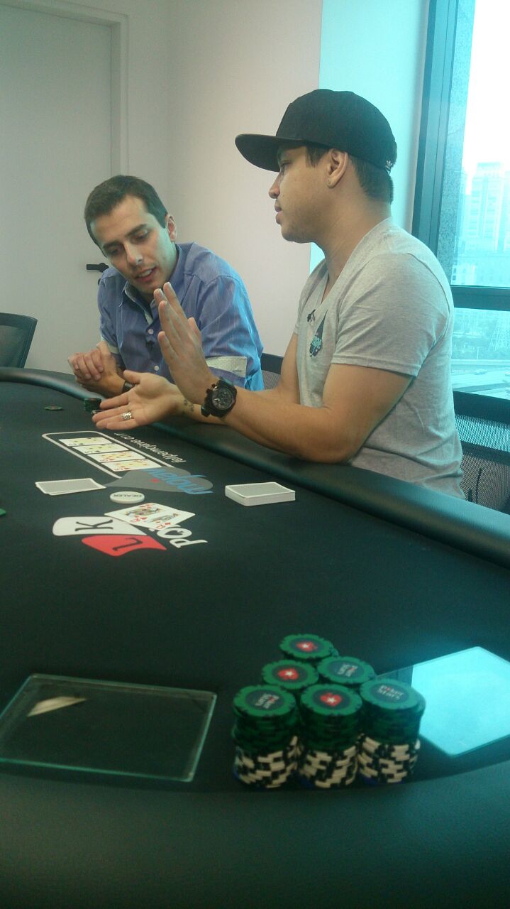 Conheça mais sobre poker e hóquei sobre grama