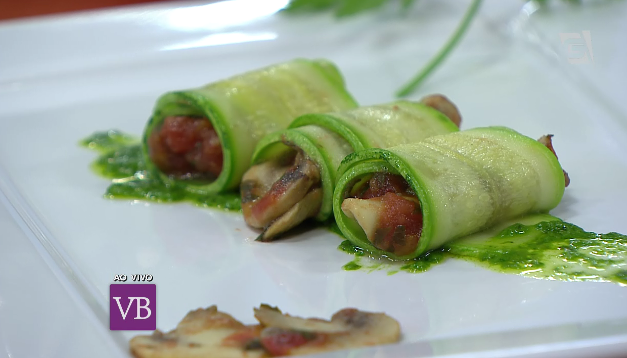 Canelonni de abobrinha e cogumelo