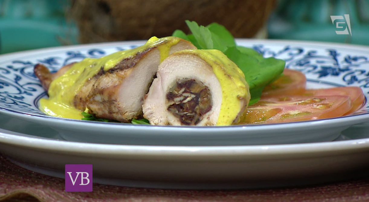 Frango recheado ao molho curry