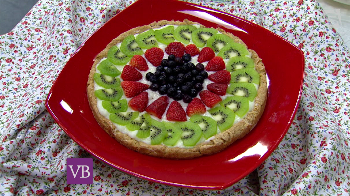 Torta de iogurte e frutas frescas