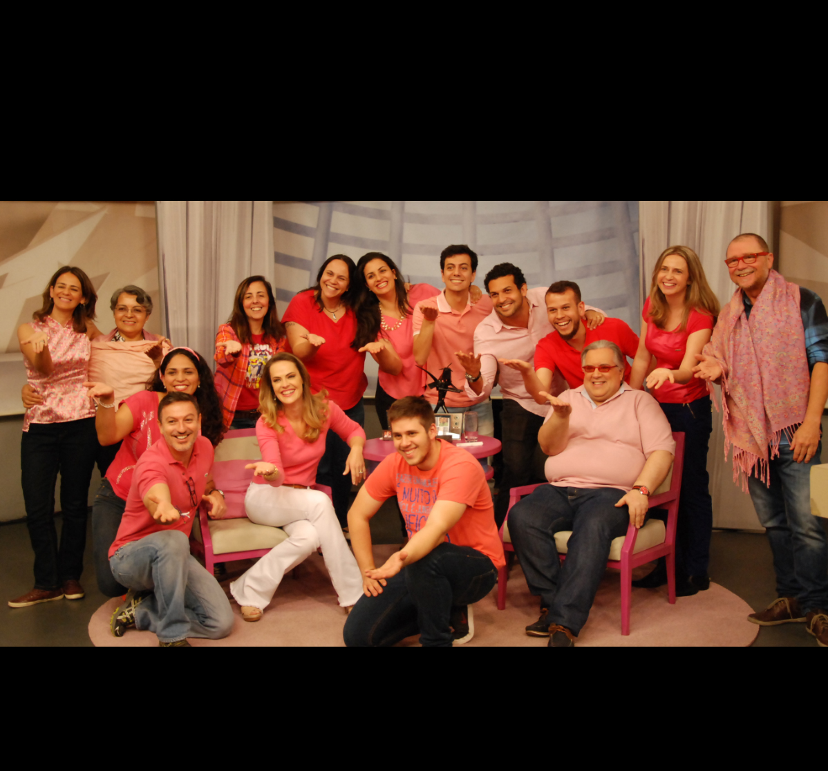 Equipe do programa apoia a campanha "Outubro Rosa"