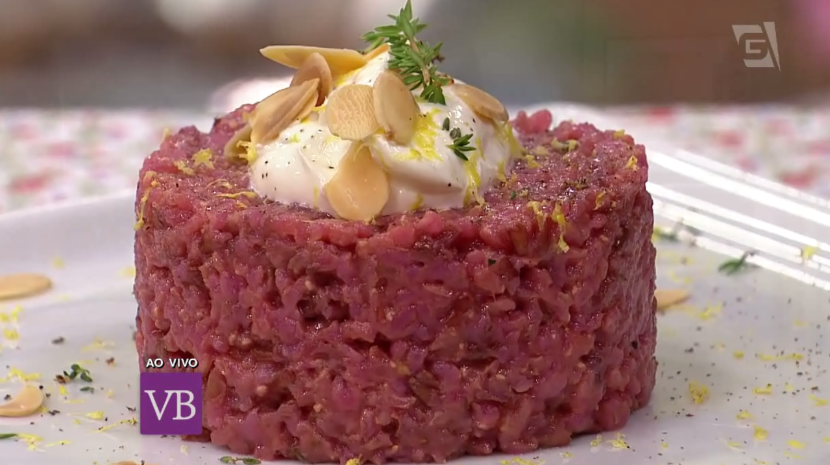 Risoto de arroz cateto com beterraba e limão siciliano