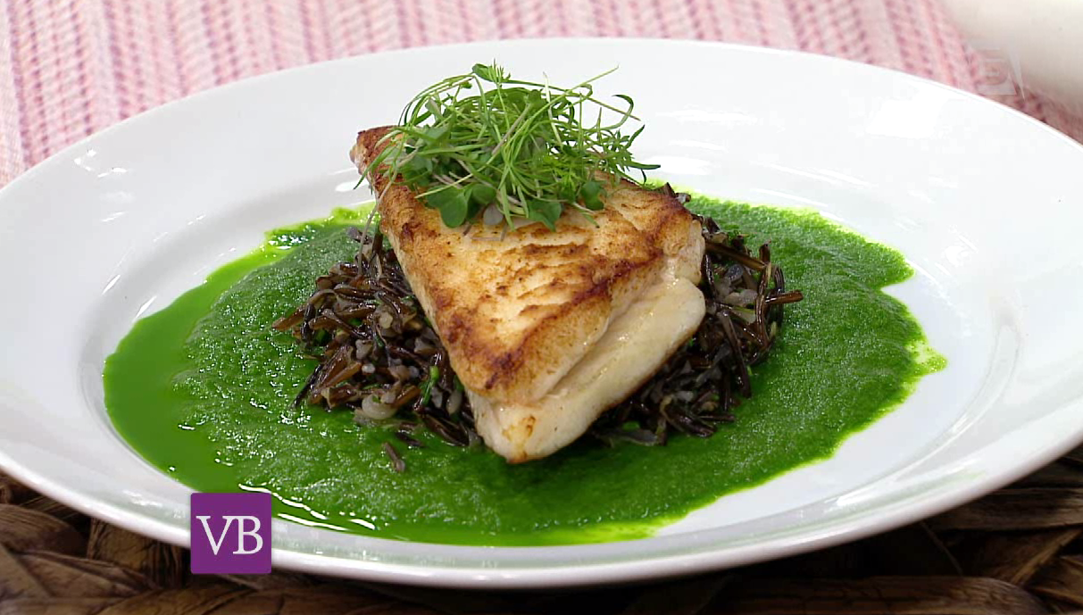 Peixe Assado com Arroz selvagem e veloute de Agriao