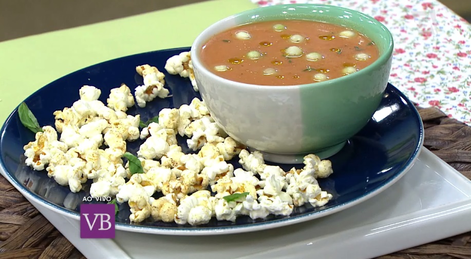Gazpacho com Pipoca Picante