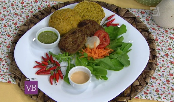 Hambúrguer de berinjela com quinoa