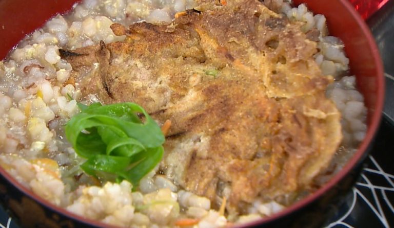 Canja vegetariana com tempurá de legumes grelhados