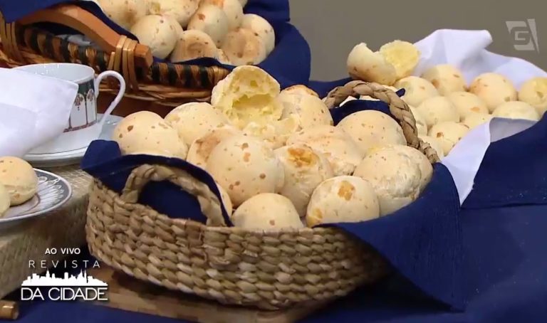 Pão de queijo com parmesão