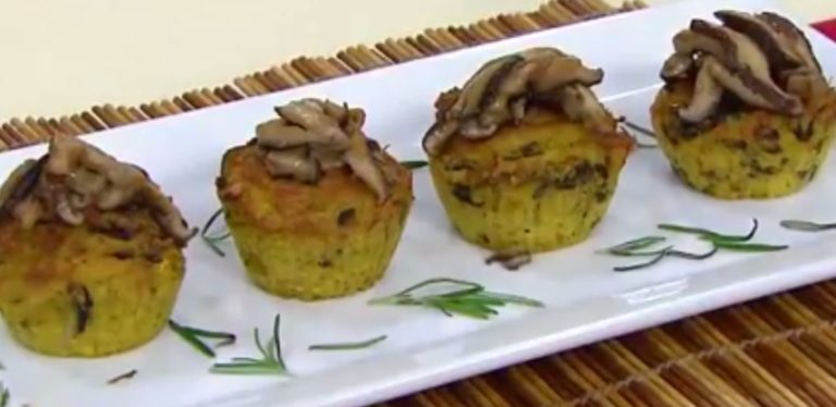 Bolinho low carb de frango e shitake