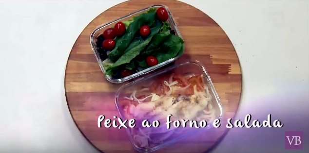 Peixe no forno e Salada