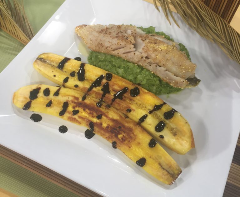 Filé de pescada branca e arroz ao pesto de salsinha