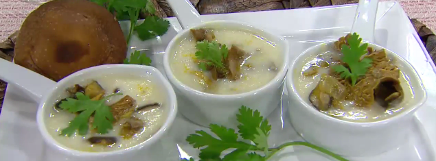 Bobó de cogumelos com farofa de castanha de baru