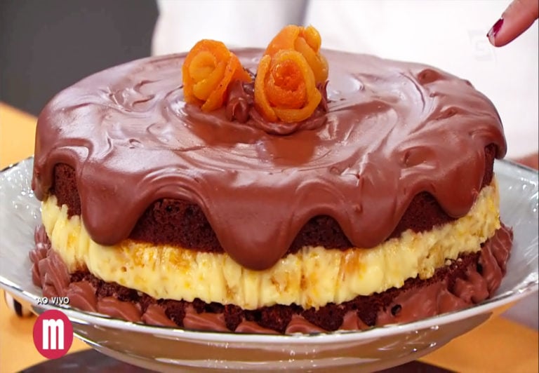 Bolo de chocolate com iogurte