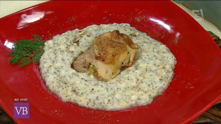 Frango com purê de mandioquinha