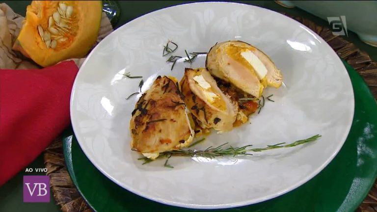 Peito de frango recheado com queijo e abóbora