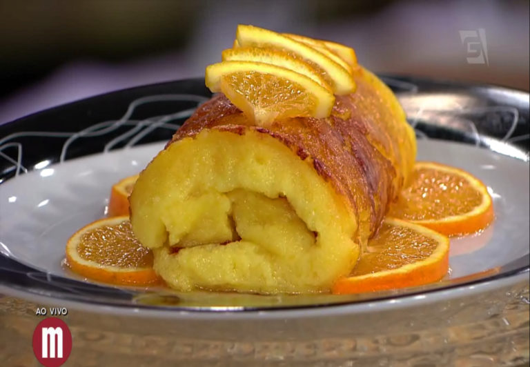 Torta enrolada de laranja