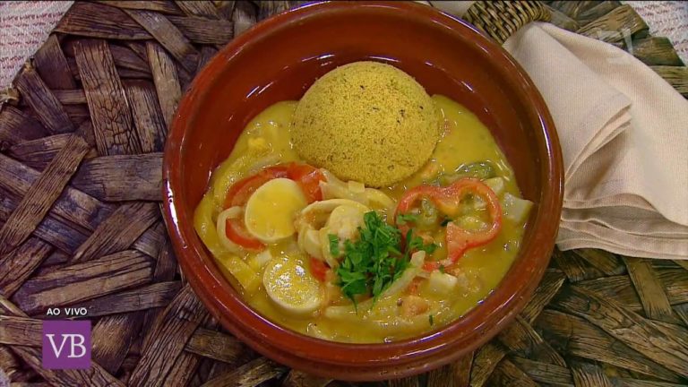 Moqueca de palmito com farofa