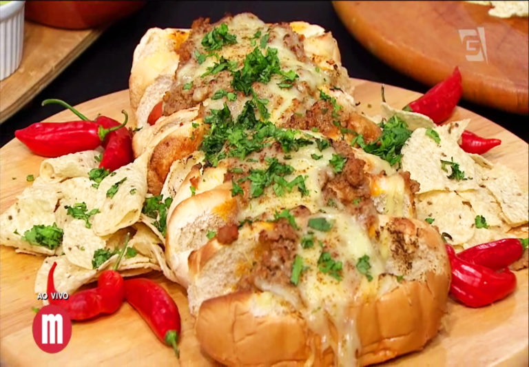 Hot dog mexicano assado