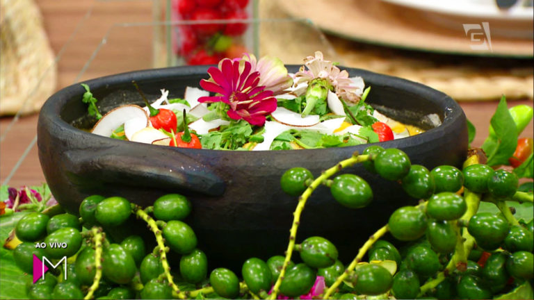 Moqueca de peixe com farofa