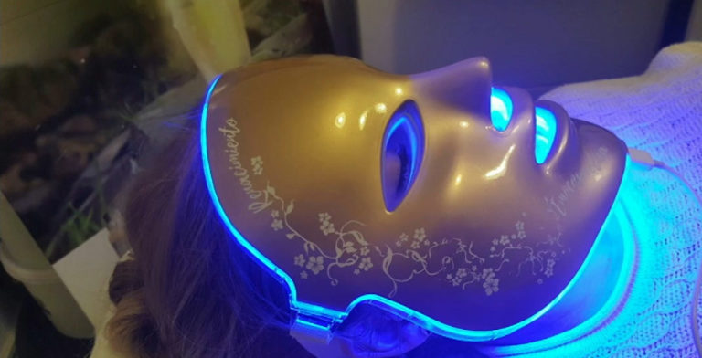Peeling de Led azul para tratamento da acne