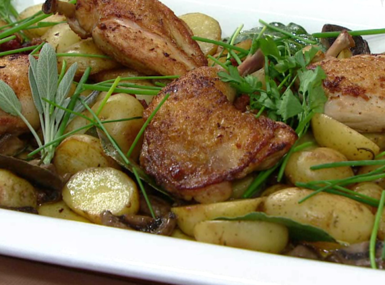 Galeto ao molho de laranjas com batata Saute e cogumelos