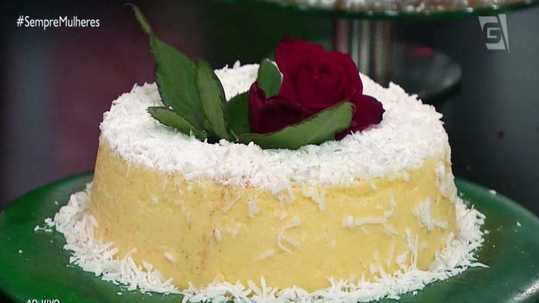 Bolo pudim de coco