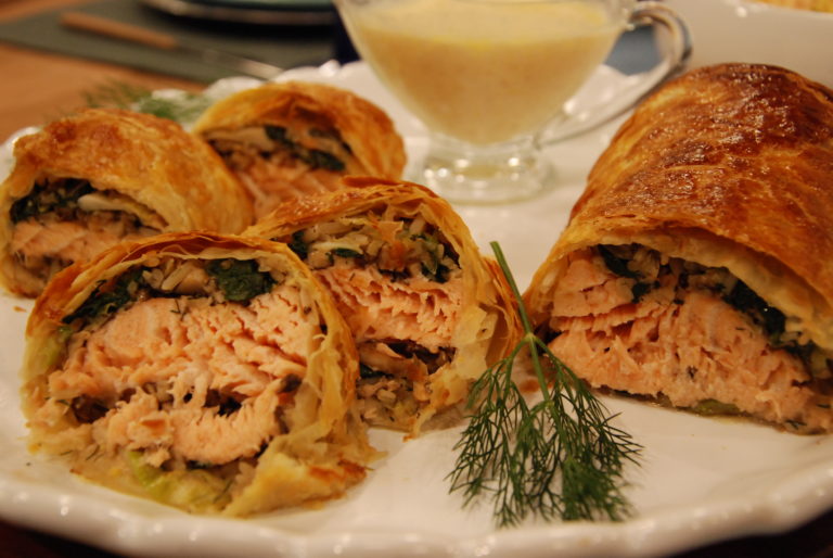 Salmão na massa folhada e cuscuz marroquino