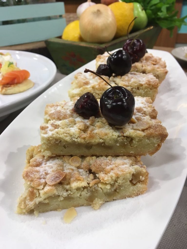 Culinária Russa - Estrogonofe de Filé, Blinis de Salmão e Crumble de Maçã