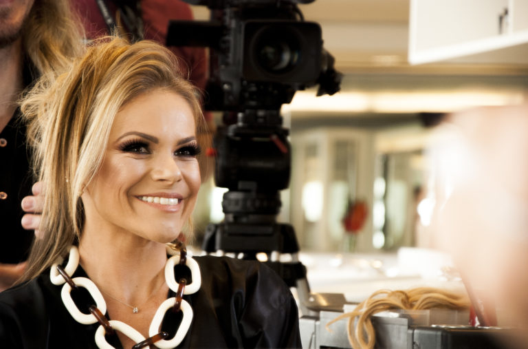 “Você Bonita” completa oito anos com programa especial