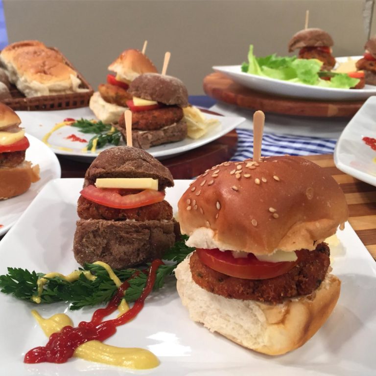 Hambúrguer de Frango Empanado