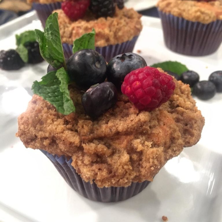 Muffin de Frutas Vermelhas com Crumble
