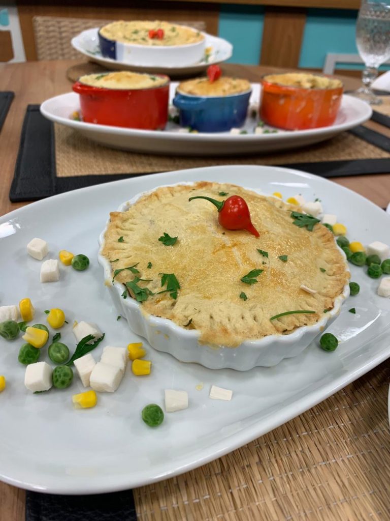 Aprenda a fazer Pot Pie + 2 recheios diferentes