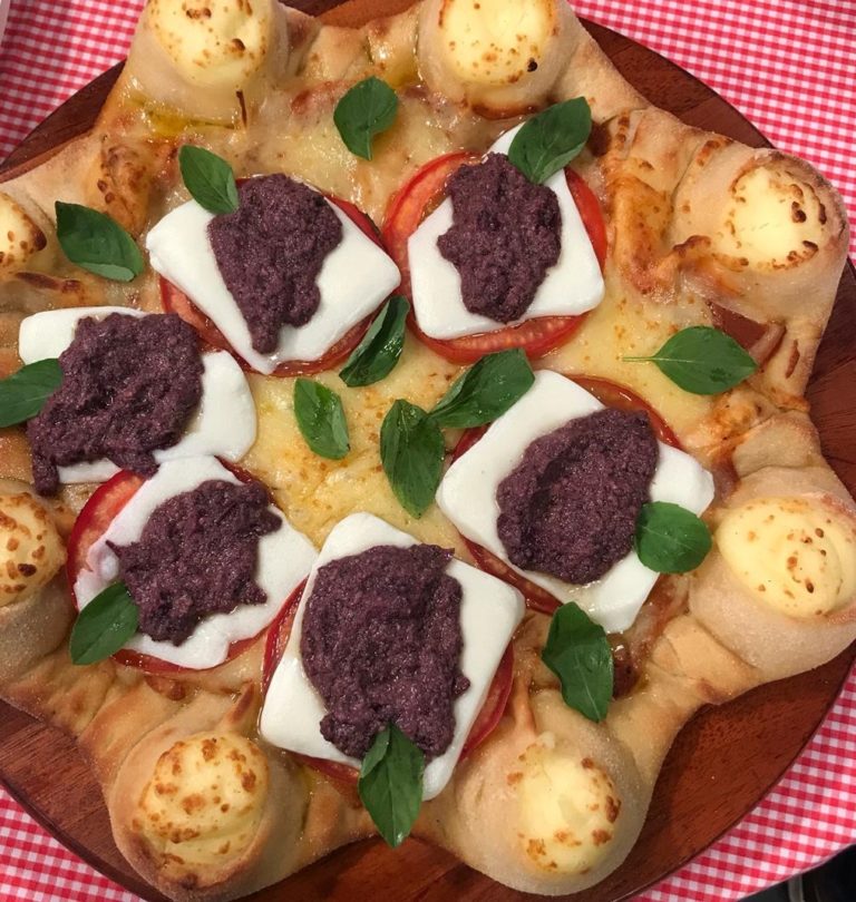 Pizza Caprese com Borda Vulcão