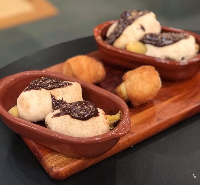 Enrolado de banana e doce de leite