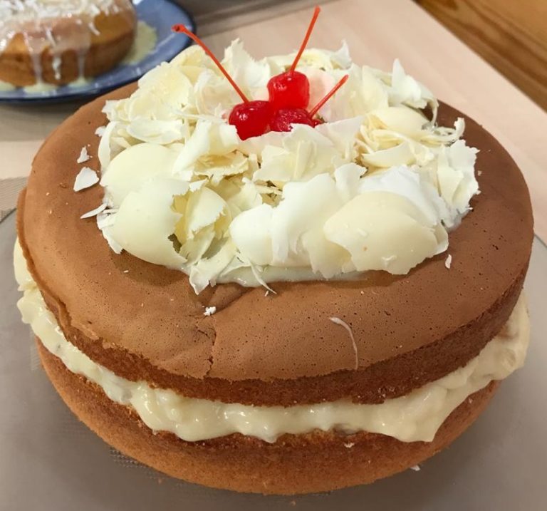 Faça e Venda: Bolo de Abacaxi