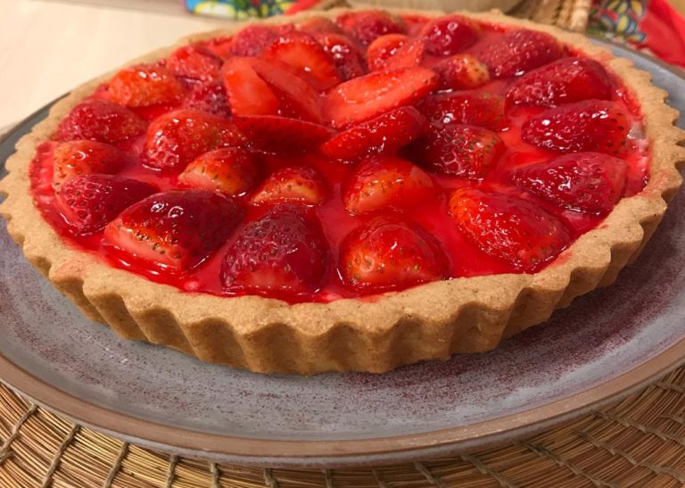 Faça e Venda: Torta de arroz doce com morango - Revista da Cidade