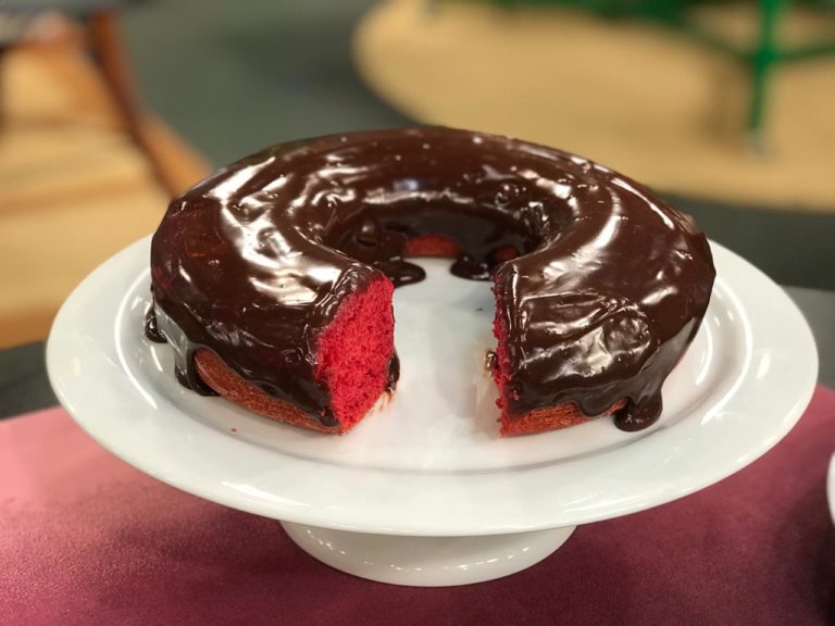 Bolo red velvet fácil