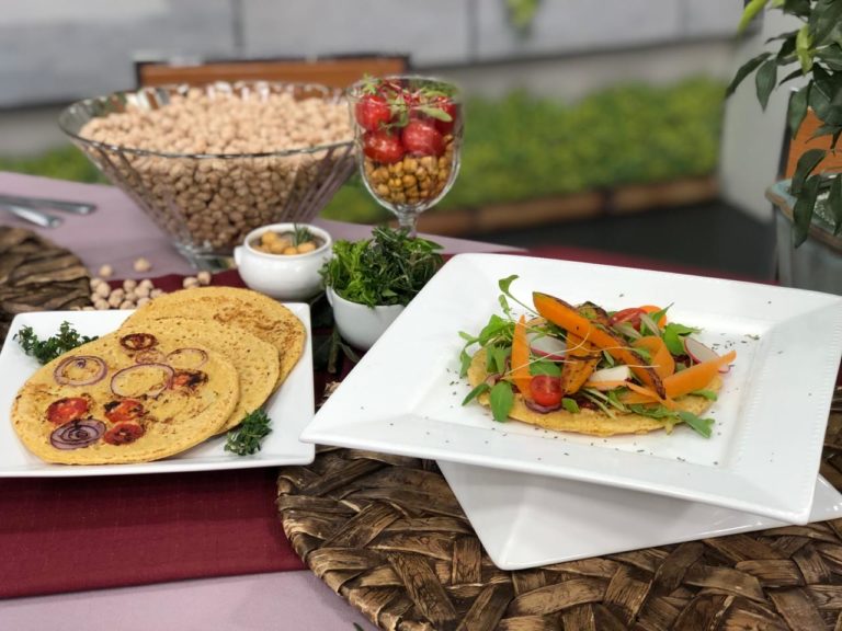 Farinata de grão de bico com vegetais