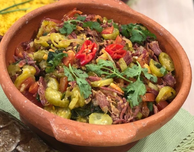 Moqueca de carne seca