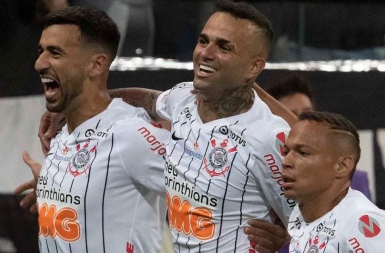 "Essa sacada de trazer o Luan foi a GRANDE SACADA do Corinthians", diz Flávio Prado (24/01/20)