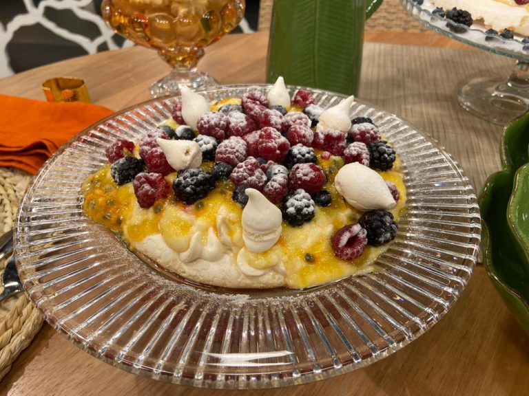 Pavlova com creme de laranja