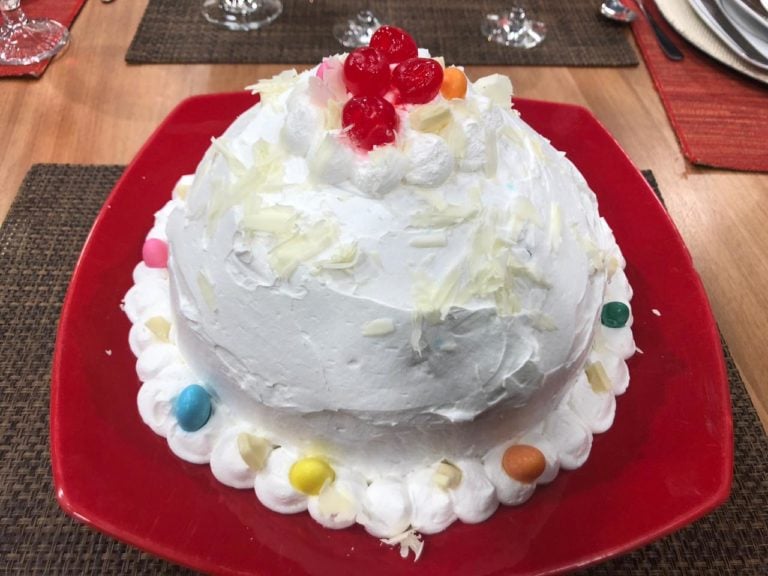 Luna com baba de moça e frutas vermelhas