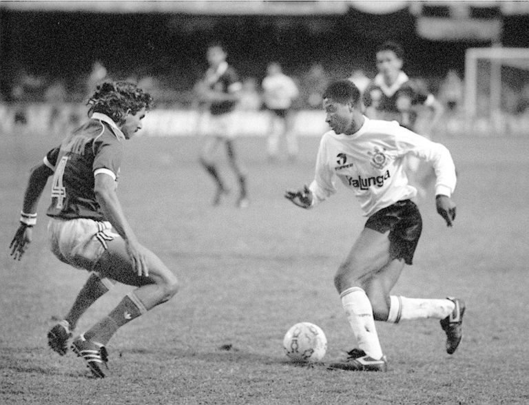 TV Gazeta exibe final de 1988 entre Guarani e Corinthians