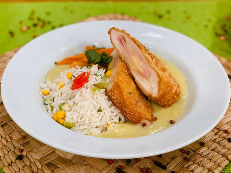 Frango recheado crocante