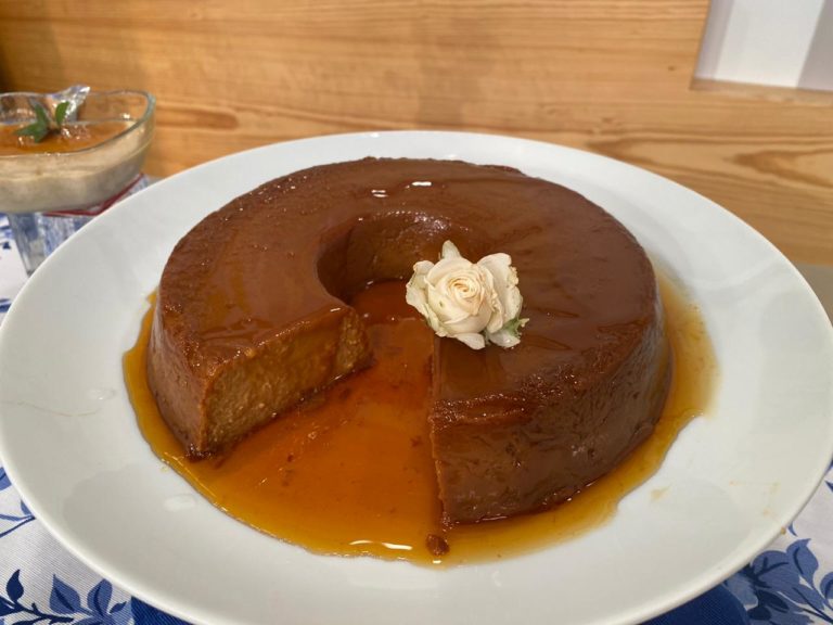 Pudim de doce de leite